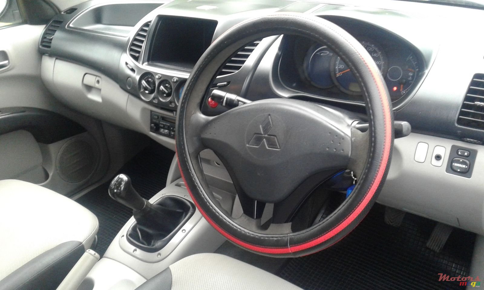 2007' Mitsubishi Sportero photo #5