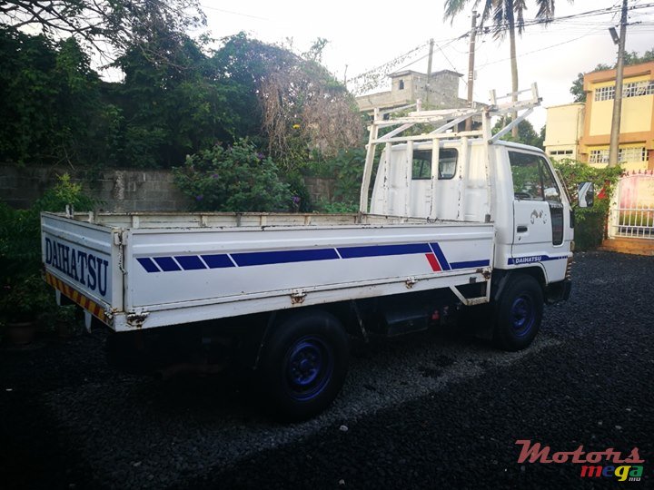 1995' Daihatsu photo #4