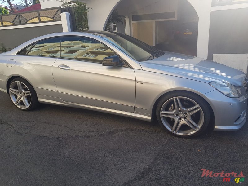 2012' Mercedes-Benz E-Class photo #1