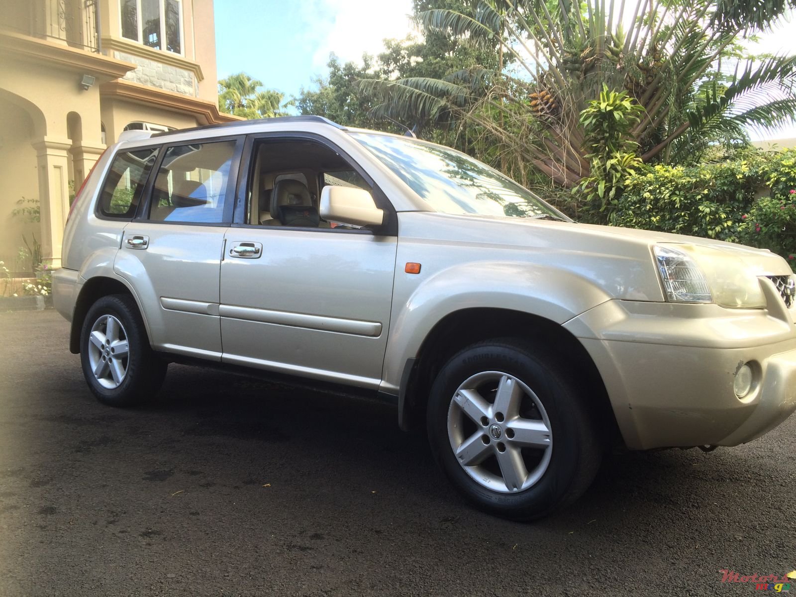 2003' Nissan X-Trail photo #1