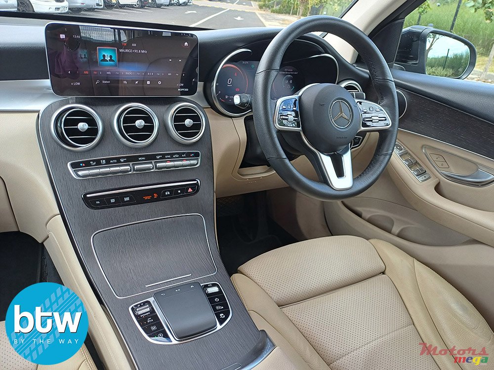 2020' Mercedes-Benz GLC 200 photo #6