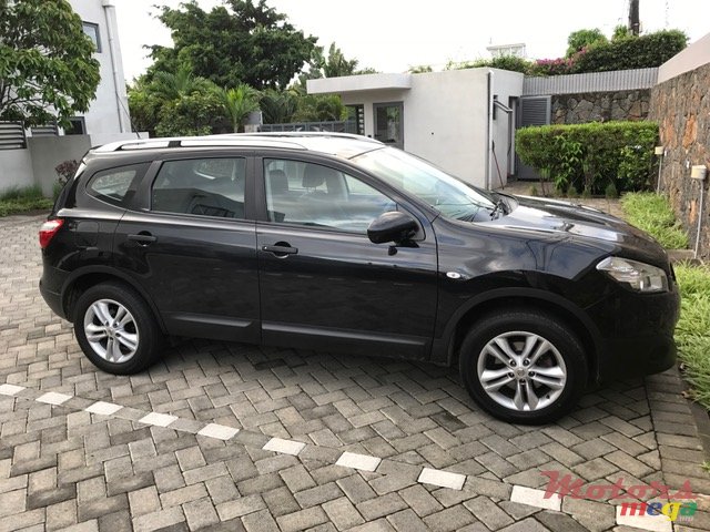 2014' Nissan Qashqai+2 photo #1