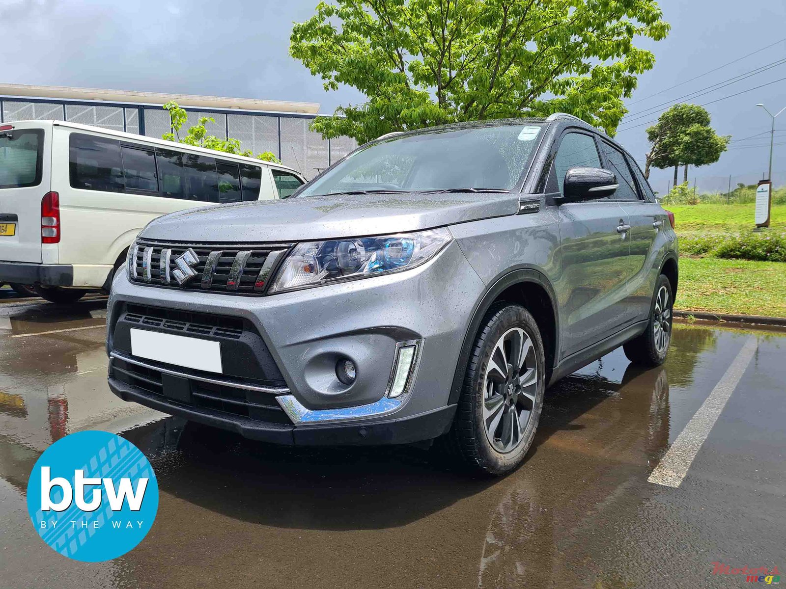 2021' Suzuki Vitara photo #2