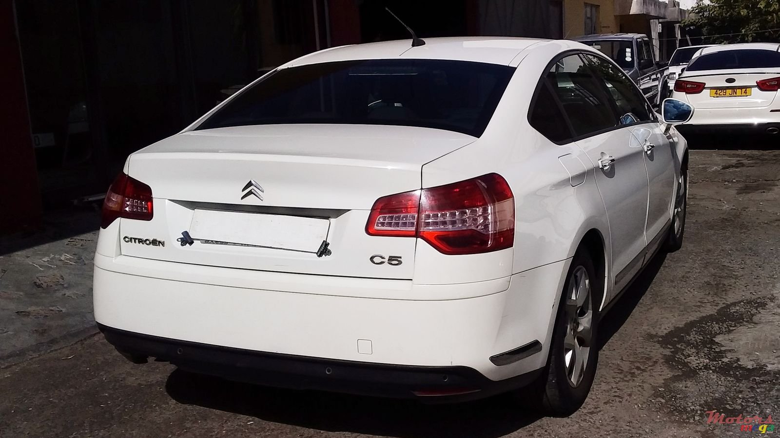 2010' Citroen C5 photo #4