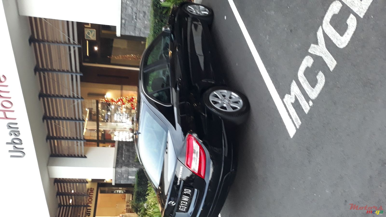 2010' Mercedes-Benz C-Class C180 photo #6