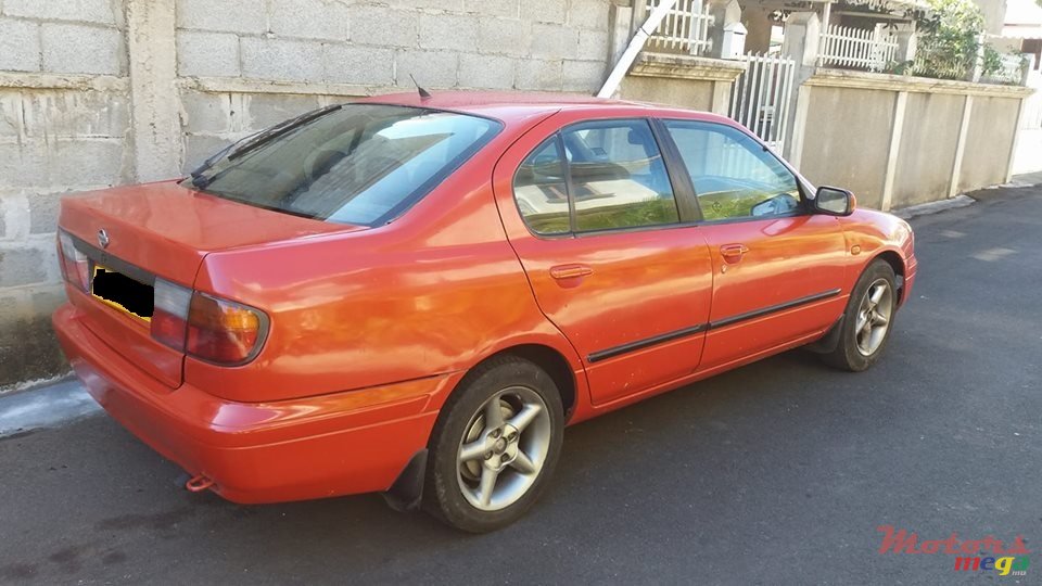 1999' Nissan Primera photo #2