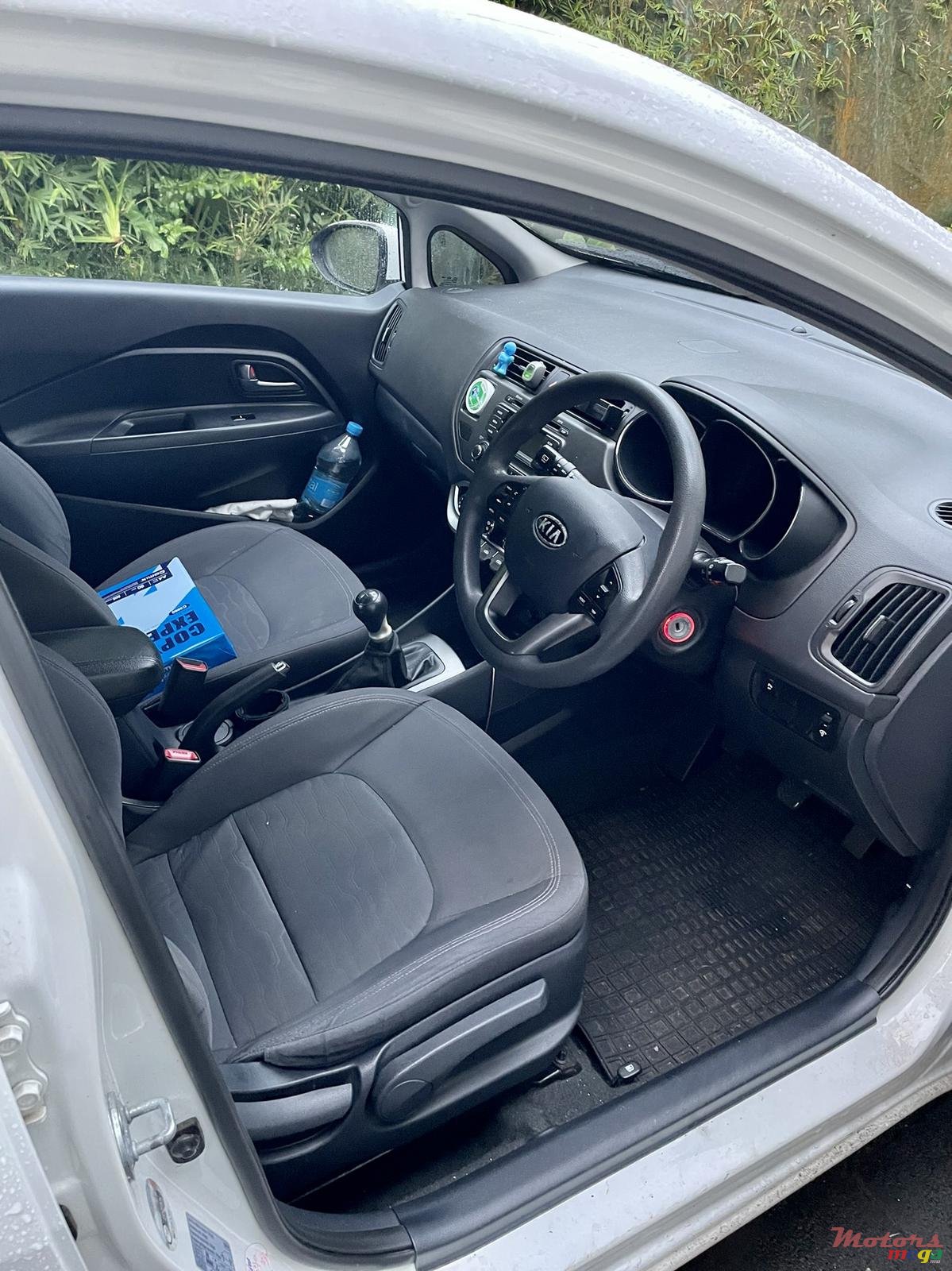 2012' Kia Rio5 photo #5