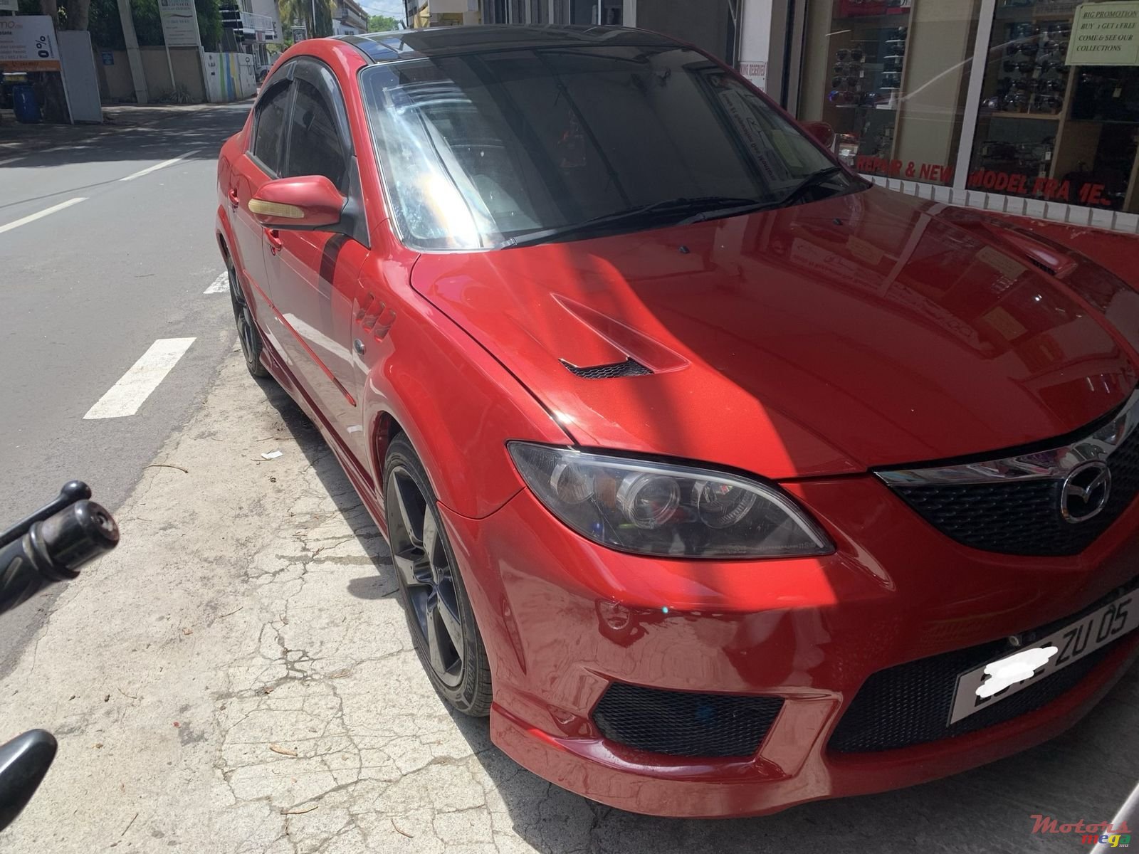 2005' Mazda 3 photo #3