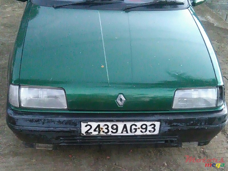1993' Renault 19 photo #1