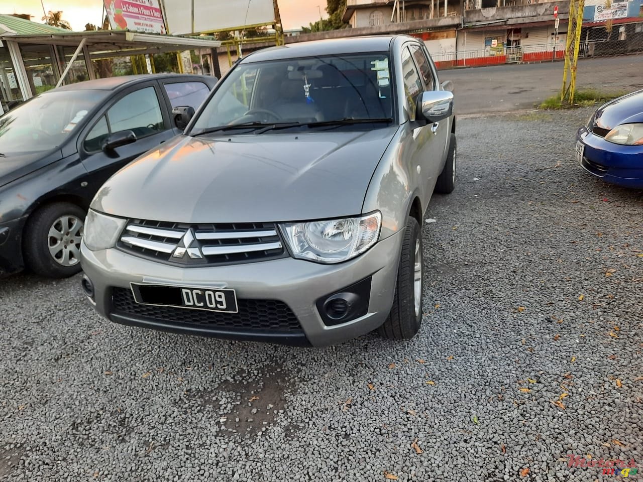 2009' Mitsubishi L 200 photo #7