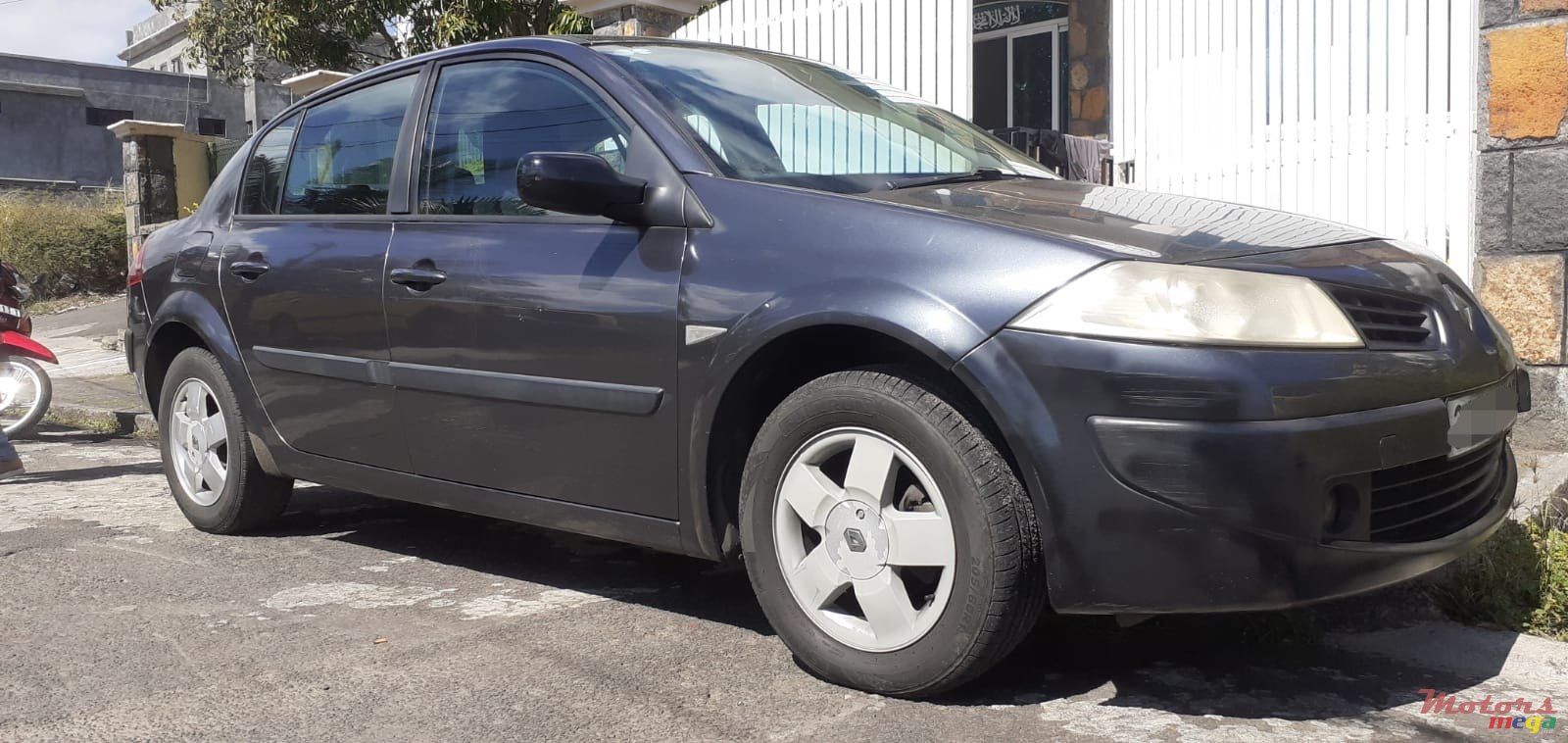 2007' Renault Megane photo #1