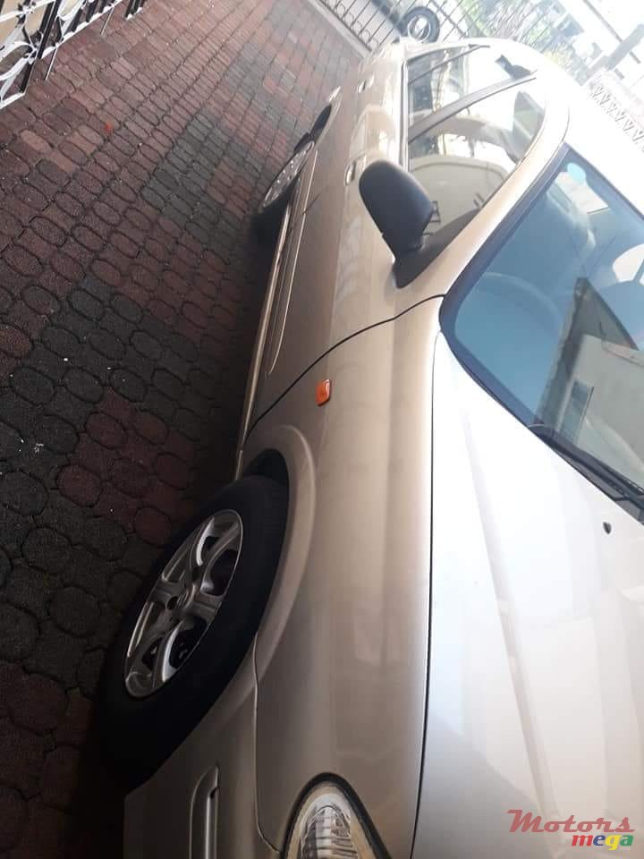 2003' Nissan Sunny photo #5