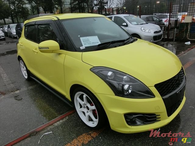 2012' Suzuki Swift sport photo #1