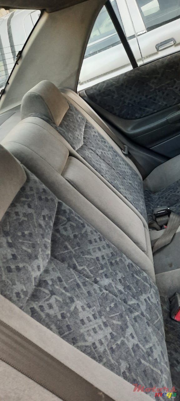 1999' Mazda 323 photo #7