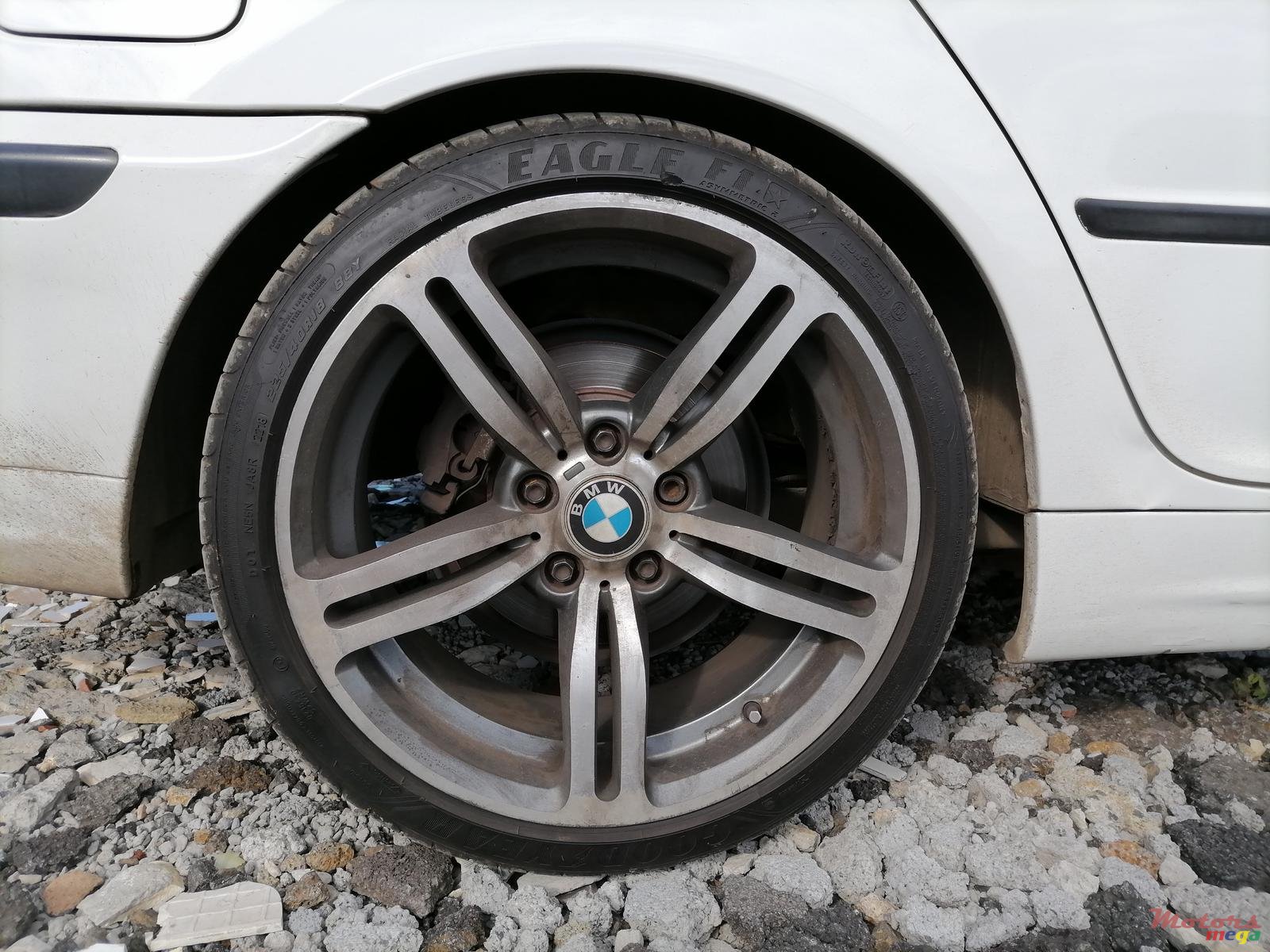 2001' BMW 3 Series E46 photo #7