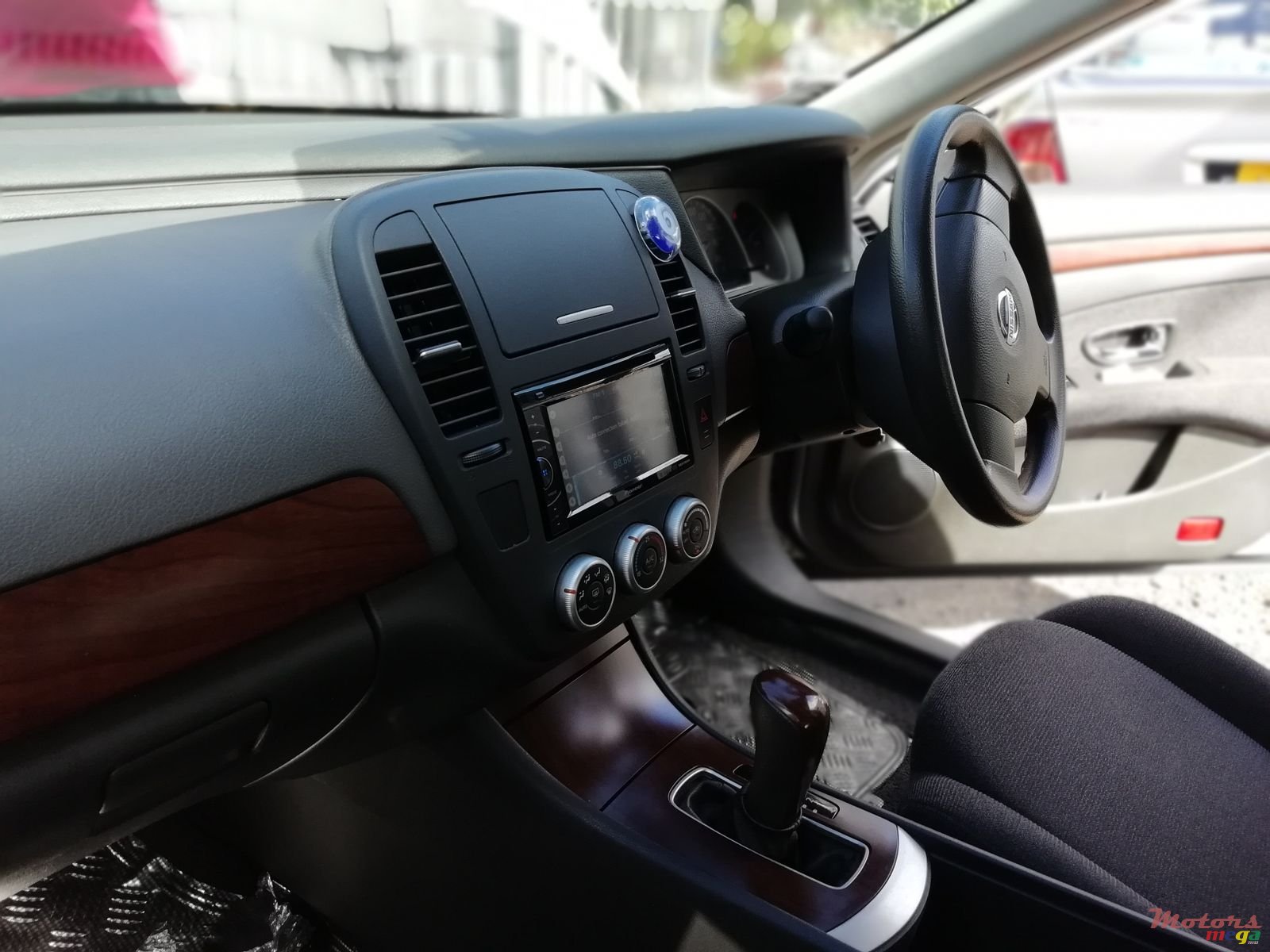 2008' Nissan Bluebird photo #4