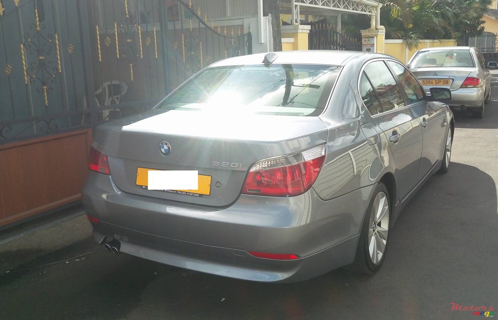 2004' BMW 520 520i photo #2