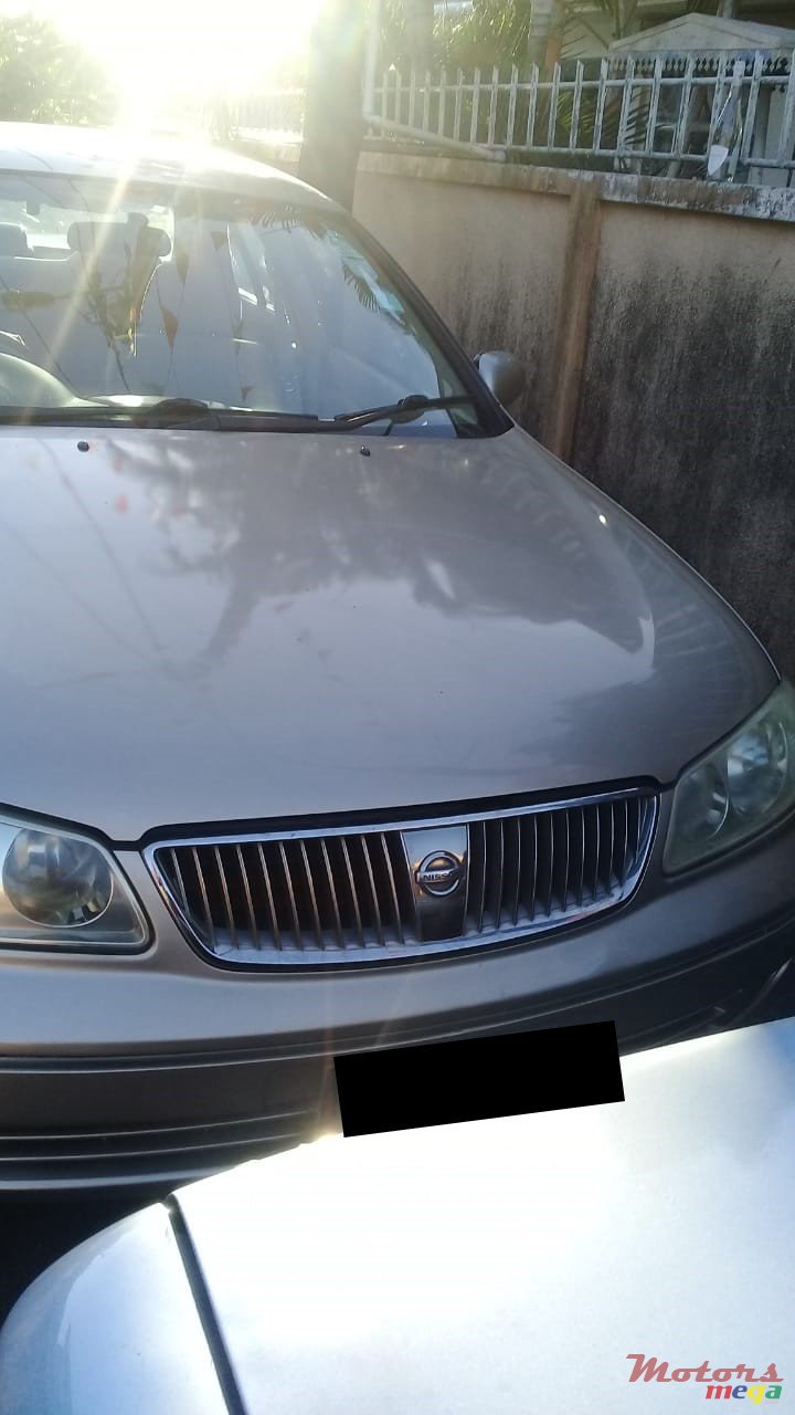 2004' Nissan photo #1