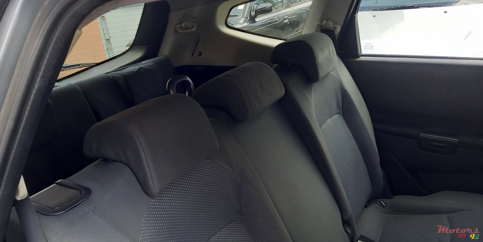 2010' Nissan Qashqai+2 photo #6