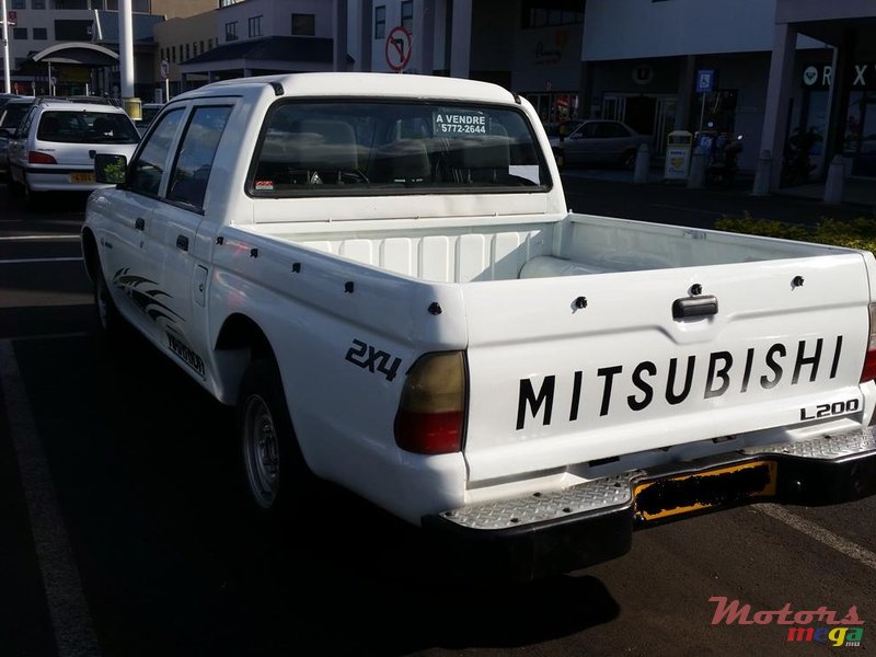 2007' Mitsubishi photo #2