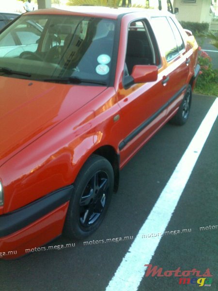 1999' Volkswagen Vento photo #2