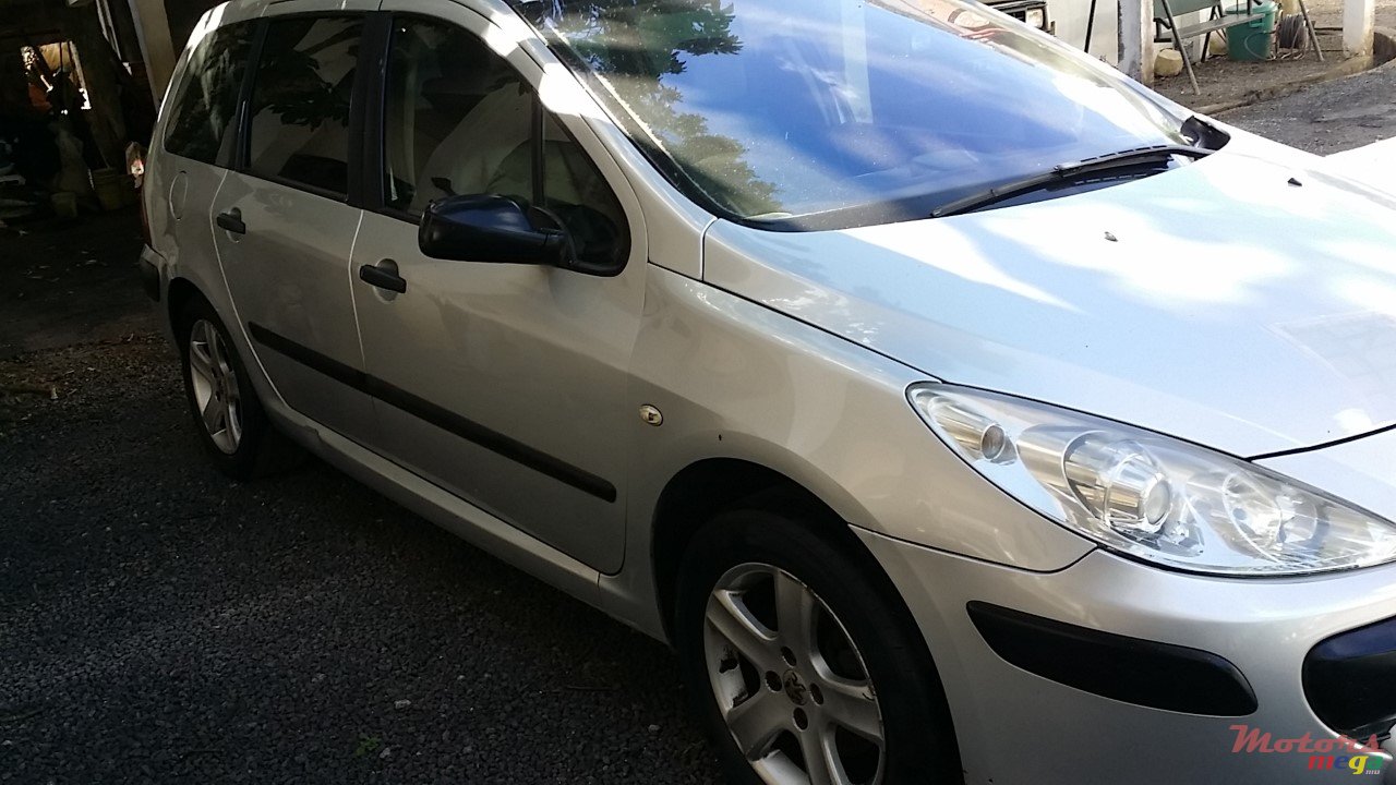 2008' Peugeot 307 photo #5