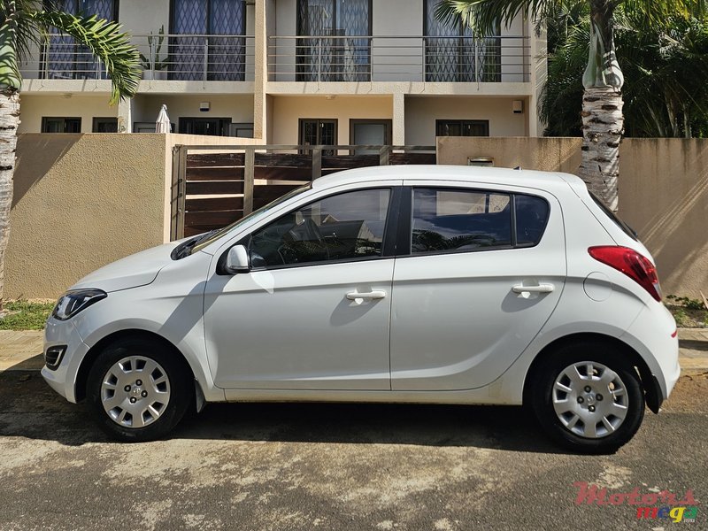 2015' Hyundai i20 photo #5