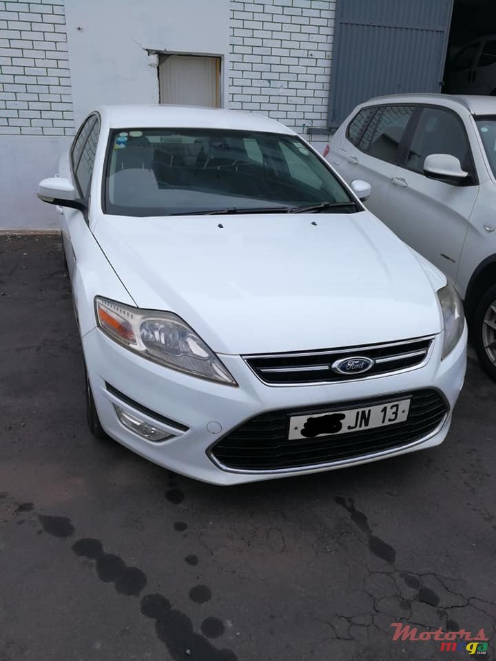 2013' Ford Mondeo photo #1