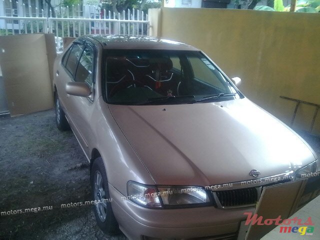 2000' Nissan Sunny photo #1