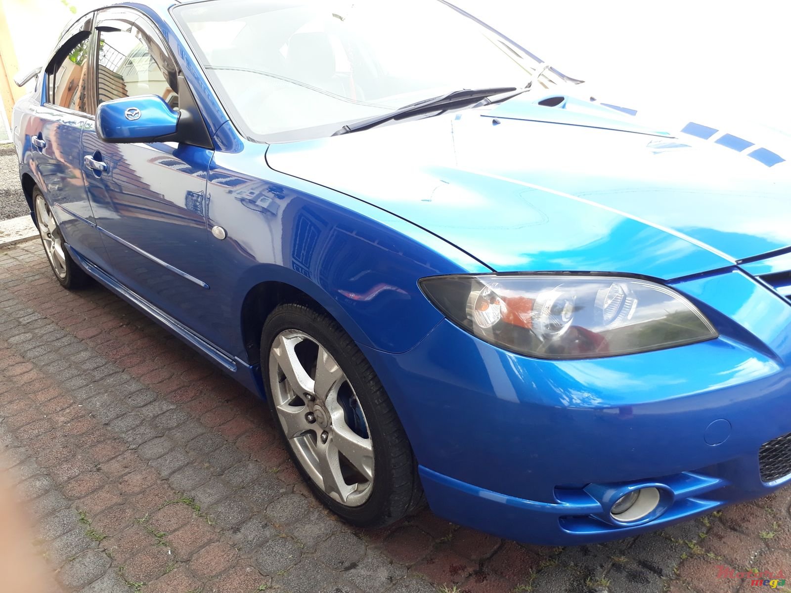 2004' Mazda 3 photo #2