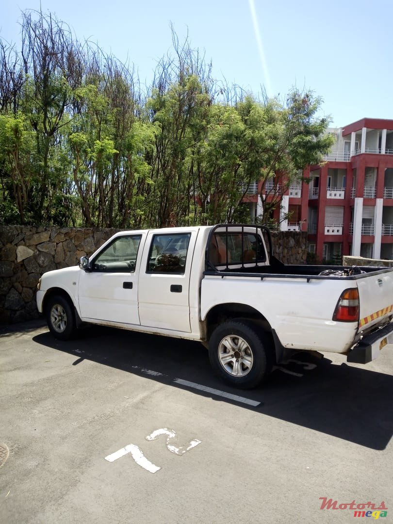 2010' GWM Double Cab Lux Sailor photo #2