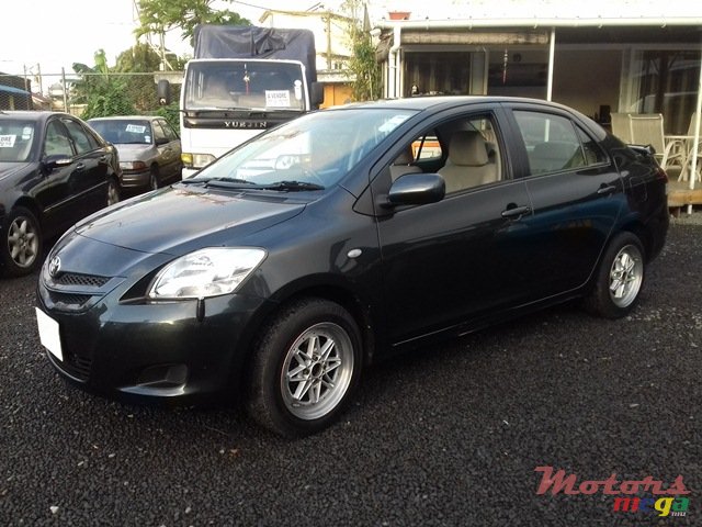 2008' Toyota Belta photo #2