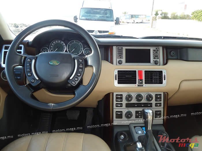 2010' Land Rover photo #2