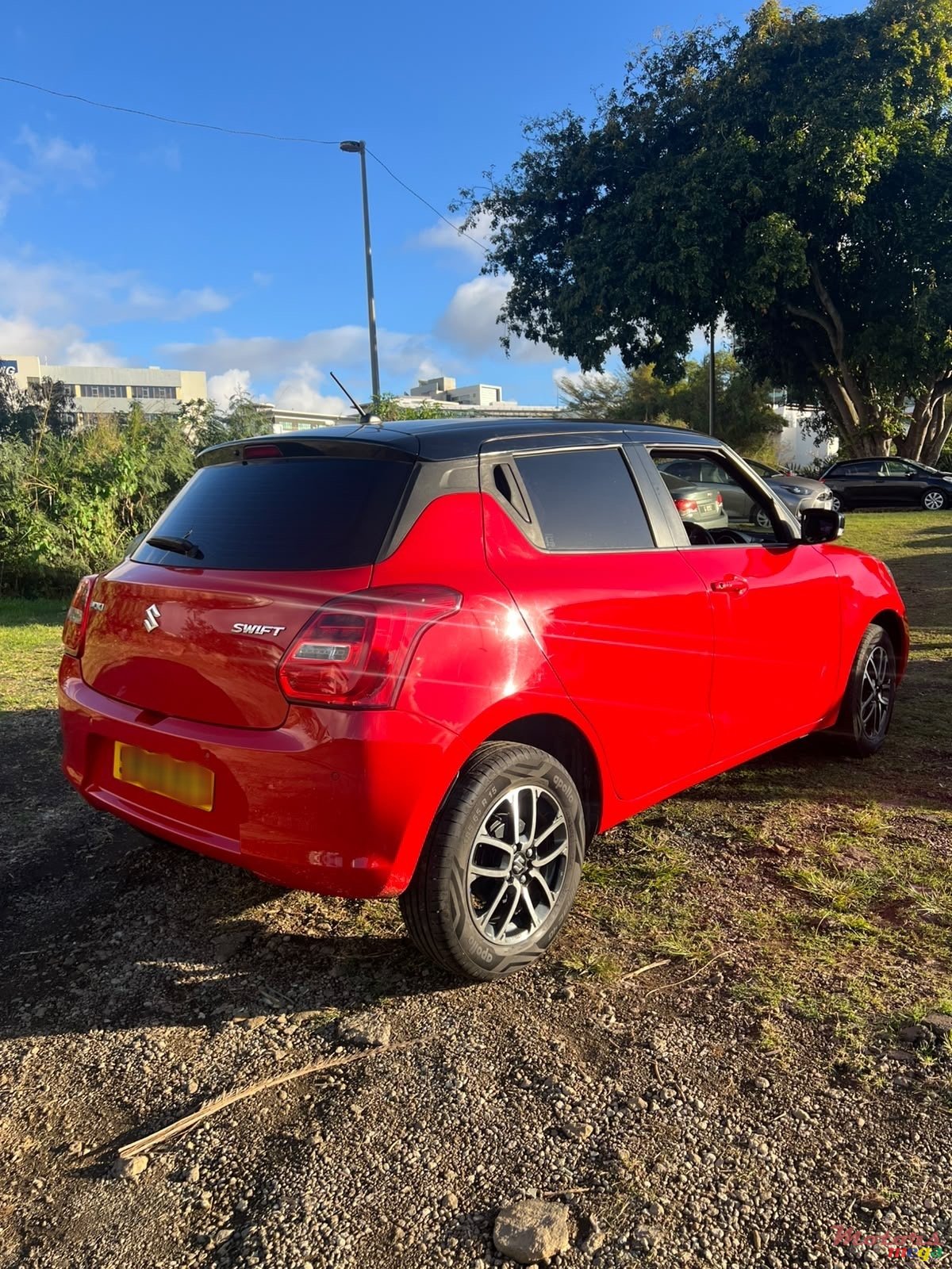 2023' Suzuki Swift photo #2