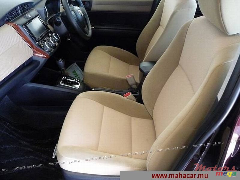 2012' Toyota Corolla Axio photo #4