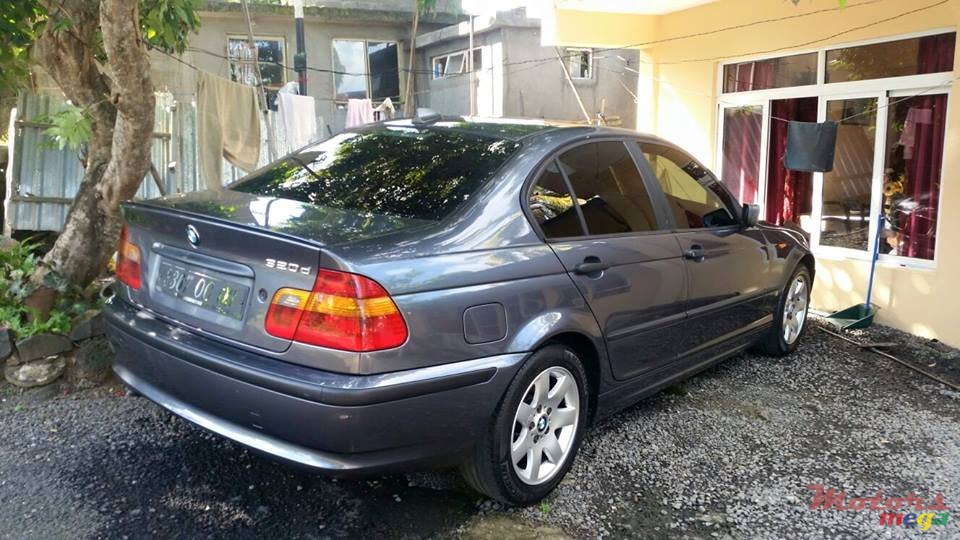 2003' BMW 320 photo #1