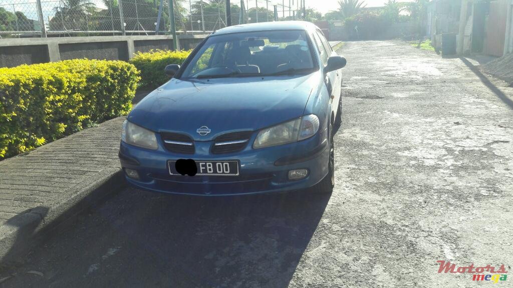 2000' Nissan Sunny photo #1