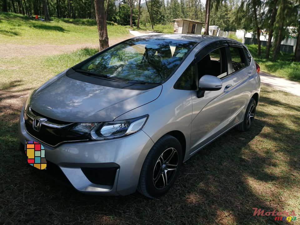 2016' Honda Fit photo #1