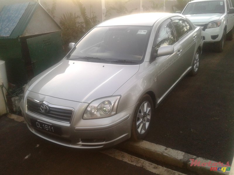 2006' Toyota Avensis photo #1