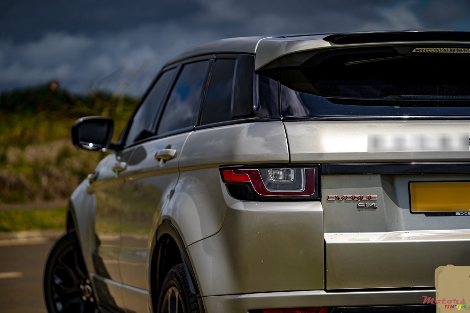 2012' Land Rover Range Rover Evoque photo #7