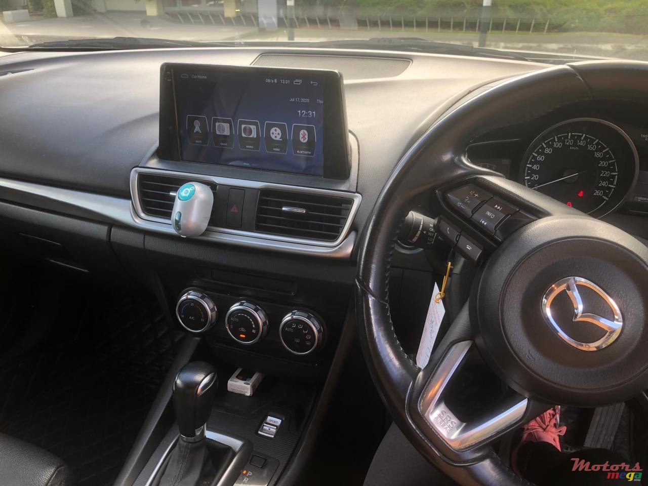 2017' Mazda 3 photo #4