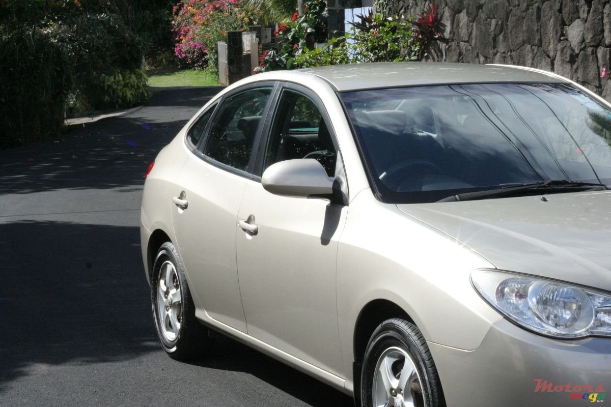 2008' Hyundai Elantra photo #2