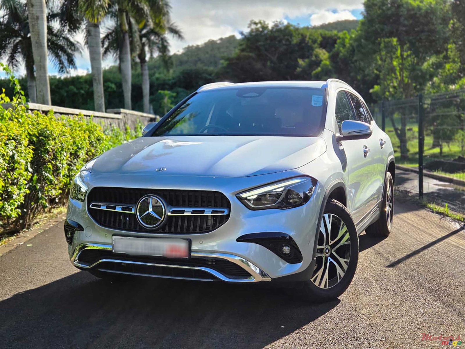 2024' Mercedes-Benz GLA 250 4Matic Progessive photo #1