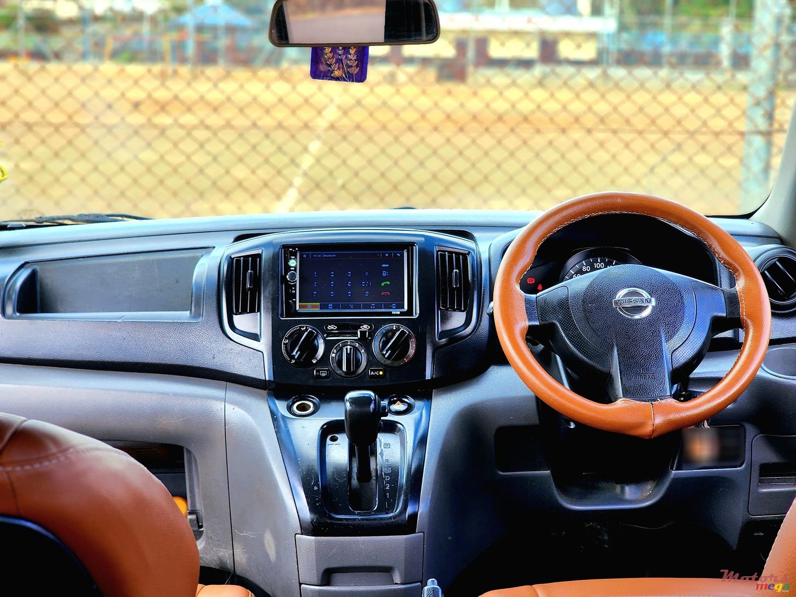 2009' Nissan NV200 photo #7