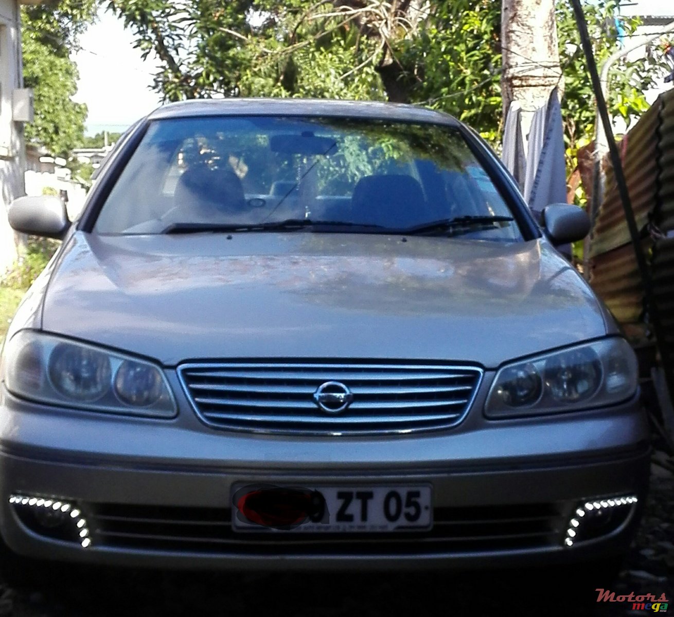 2005' Nissan Sunny photo #1