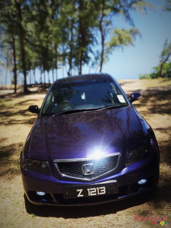 2004' Honda Accord stock photo #3