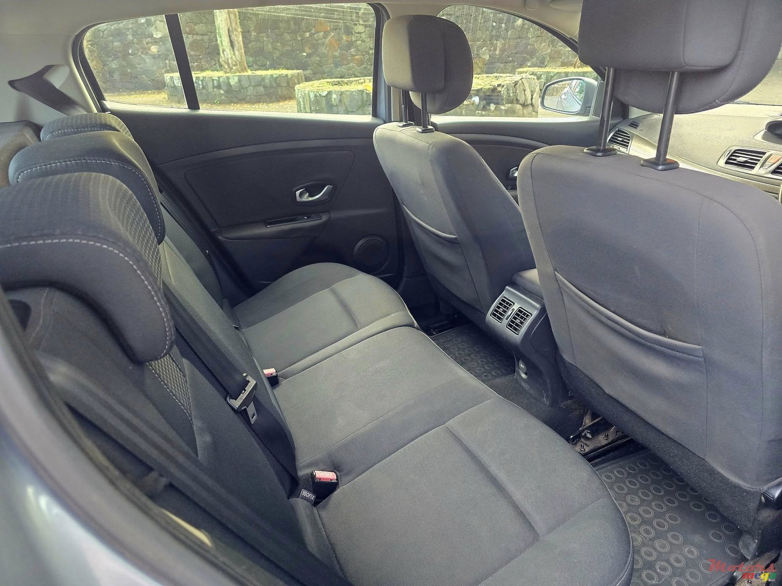 2011' Renault Megane photo #5