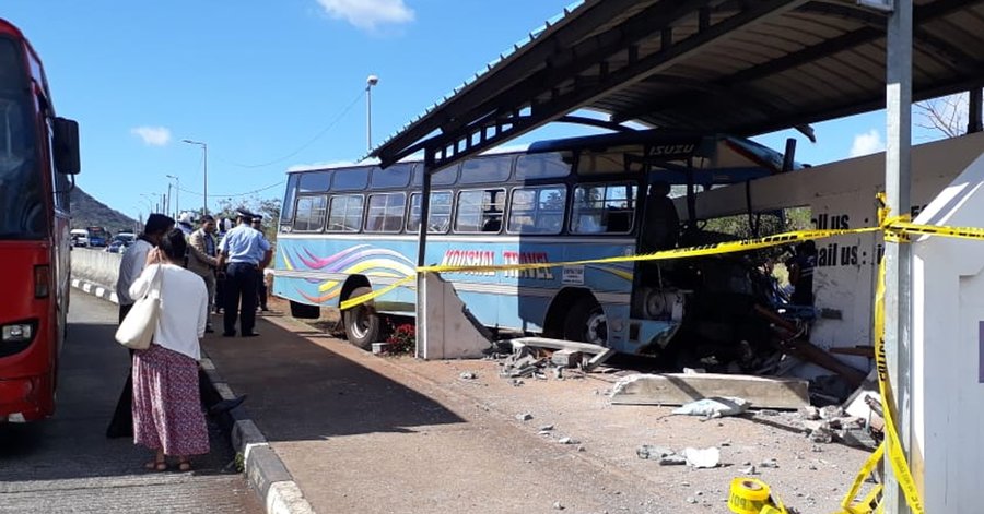Accident fatal à Pailles : contradiction sur le nombre de passagers à bord du bus
