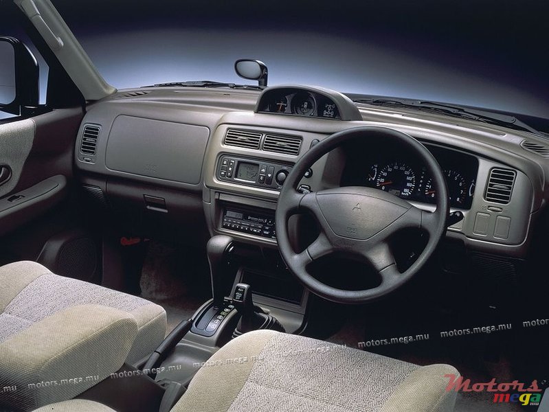 1997' Mitsubishi Challenger photo #2