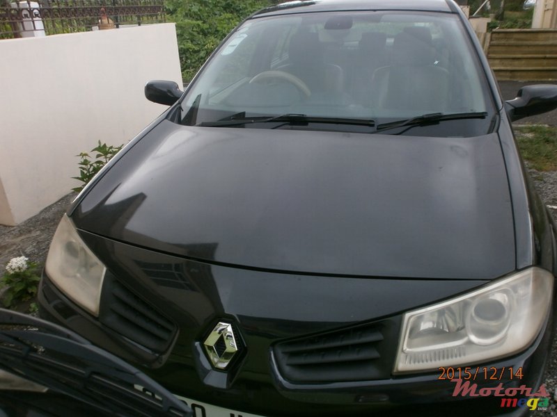 2006' Renault Megane photo #1